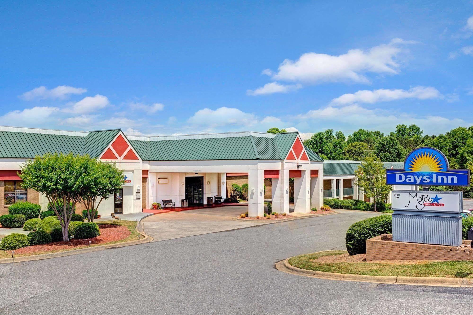 Days Inn Lake Norman Cornelius Kültér fotó